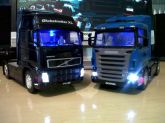 Miniatura Volvo e Scania escala 1;32