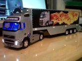 Miniatura Volvo FH  Com Carreta escala 1:32